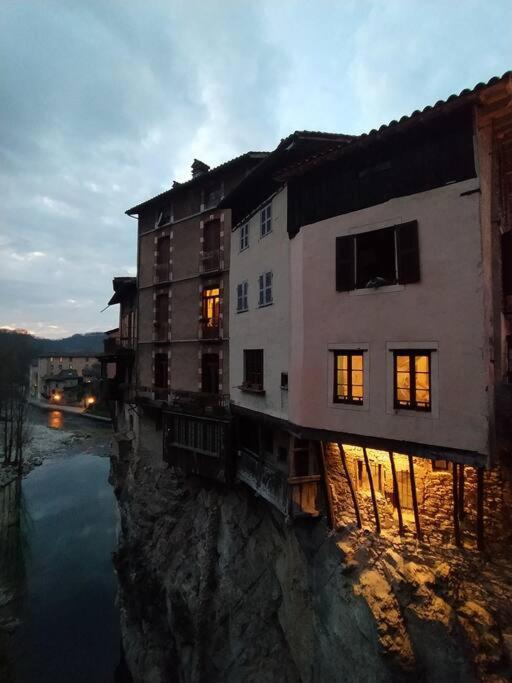 Maison Suspendue Avec Jacuzzi Privatif Pont-en-Royans Kültér fotó