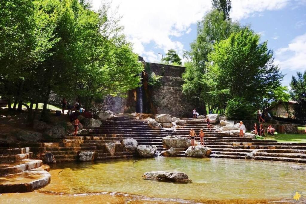 Maison Suspendue Avec Jacuzzi Privatif Pont-en-Royans Kültér fotó